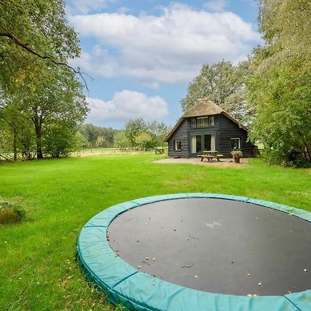 Prachtig Vrijstaand Familiehuis Op Groot Perceel Scherpenzeel  Exterior photo