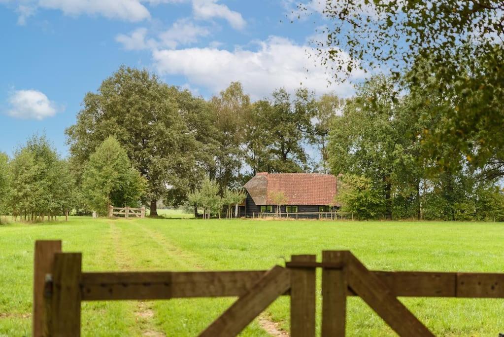 Prachtig Vrijstaand Familiehuis Op Groot Perceel Scherpenzeel  Exterior photo