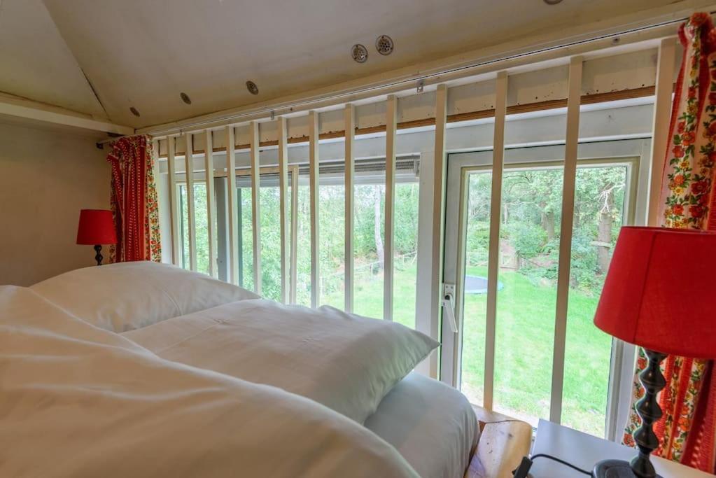 Prachtig Vrijstaand Familiehuis Op Groot Perceel Scherpenzeel  Exterior photo